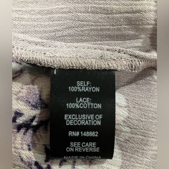 TORRID S2 Floral Peasant Top - Picture 5 of 5